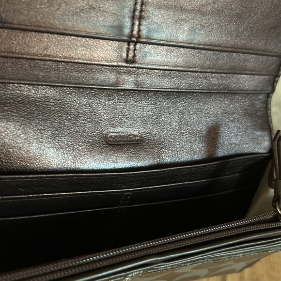 Retro Coach Signature Brown Leather and slightly shimmery Fabric - Picture 4 of 6